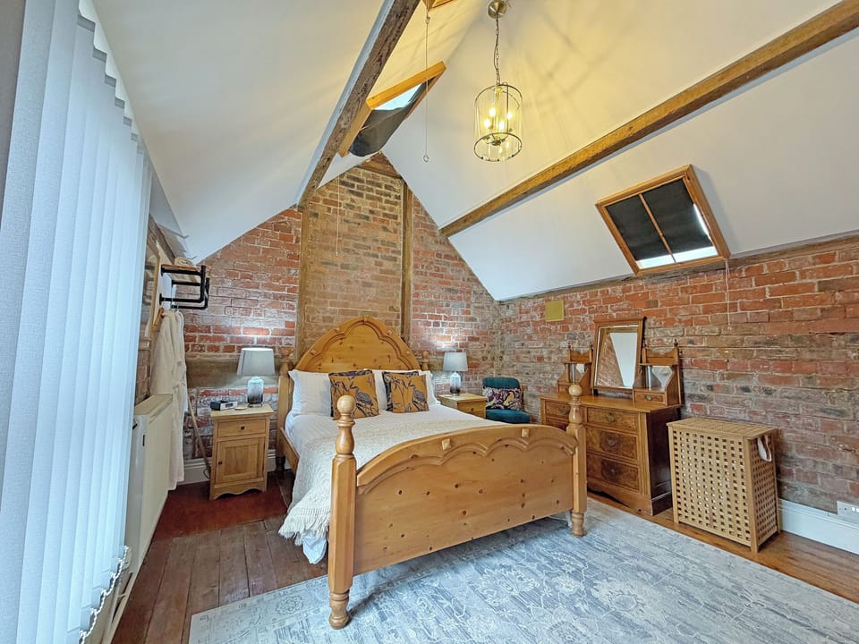 Double bedroom | The Courtyard Cottage, Llangollen