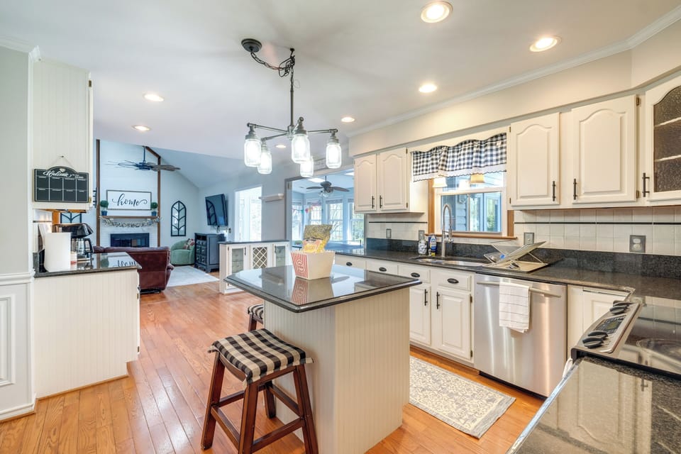 Kitchen | 1st Floor