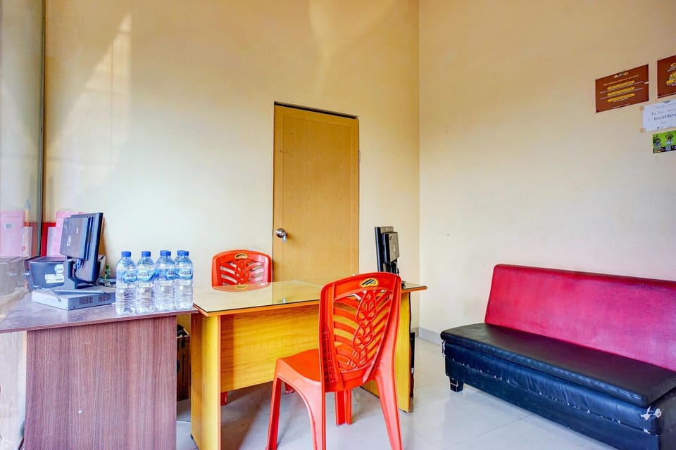 Entrance / Reception