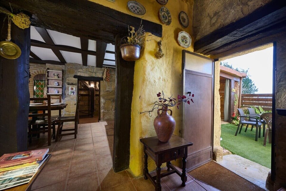 Studio (5 Bedrooms) | Interior