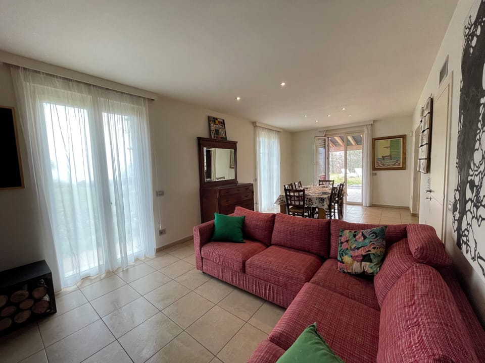 Design House, Patio, Lake View | Living area