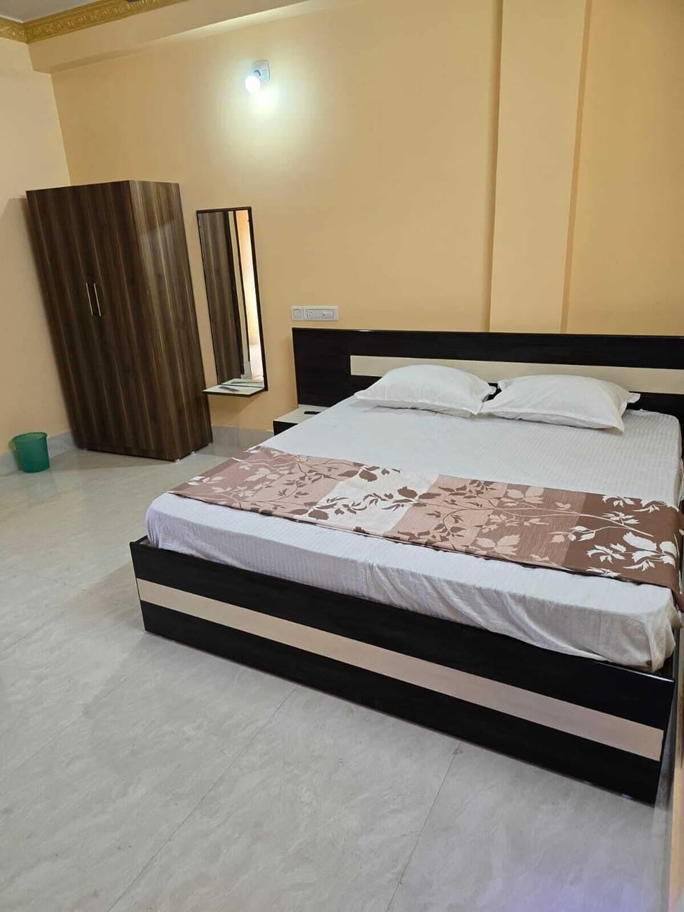 Deluxe Double Room | Free WiFi