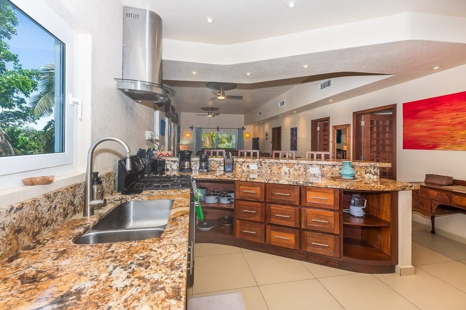 Condo, 3 Bedrooms | Private kitchen | Fridge, coffee/tea maker, toaster