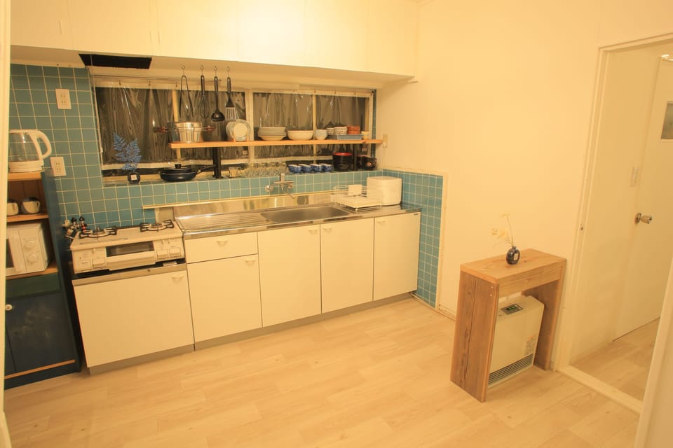 House, 2 Bedrooms, Kitchen | Private kitchen | Full-size fridge, microwave, stovetop, rice cooker