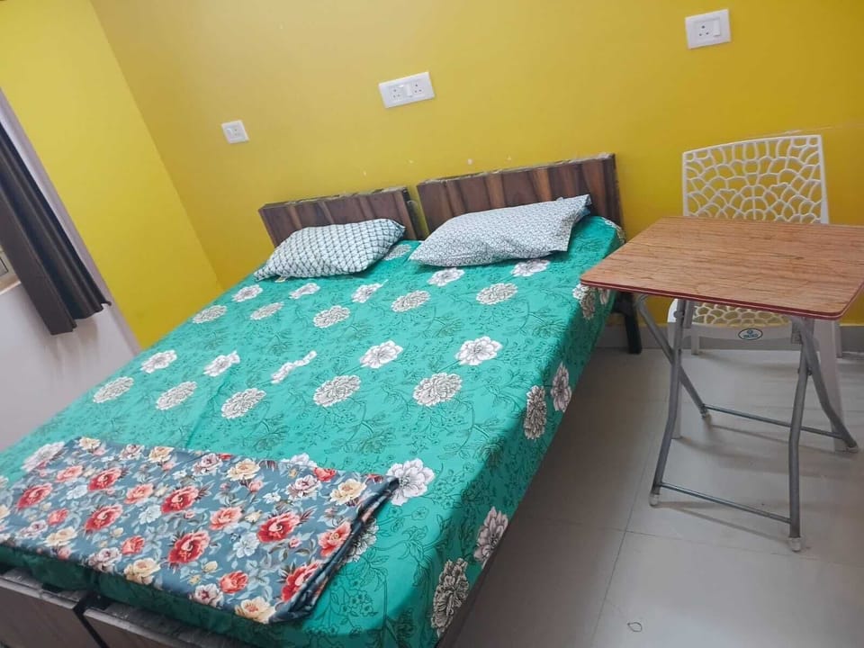 Double Room | In-room dining