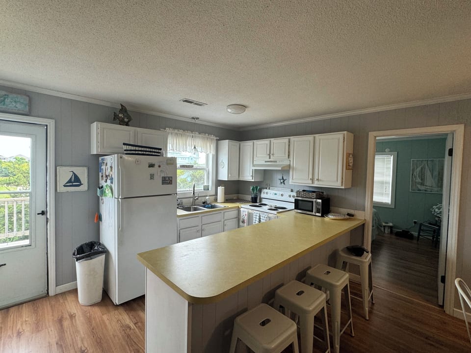 Kitchen 1