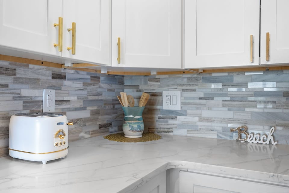 Coastal details and clean finishes make every stay feel fresh and easy