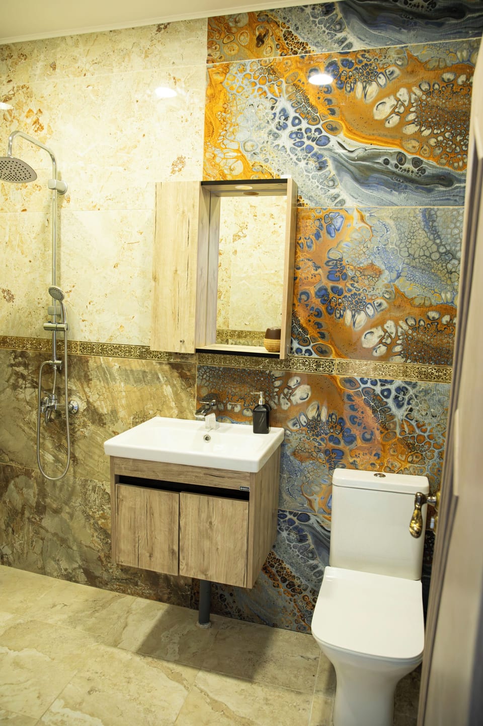 Standard Double Room, Hill View | Bathroom | Shower, free toiletries, soap, shampoo