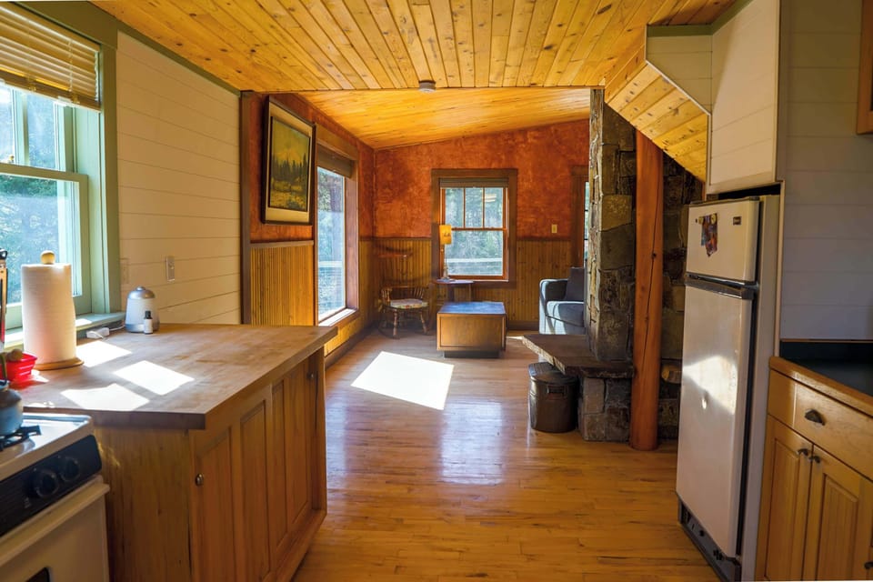 Cabin, Multiple Beds, Patio, Mountain View (Off Grid Retreat) | Interior