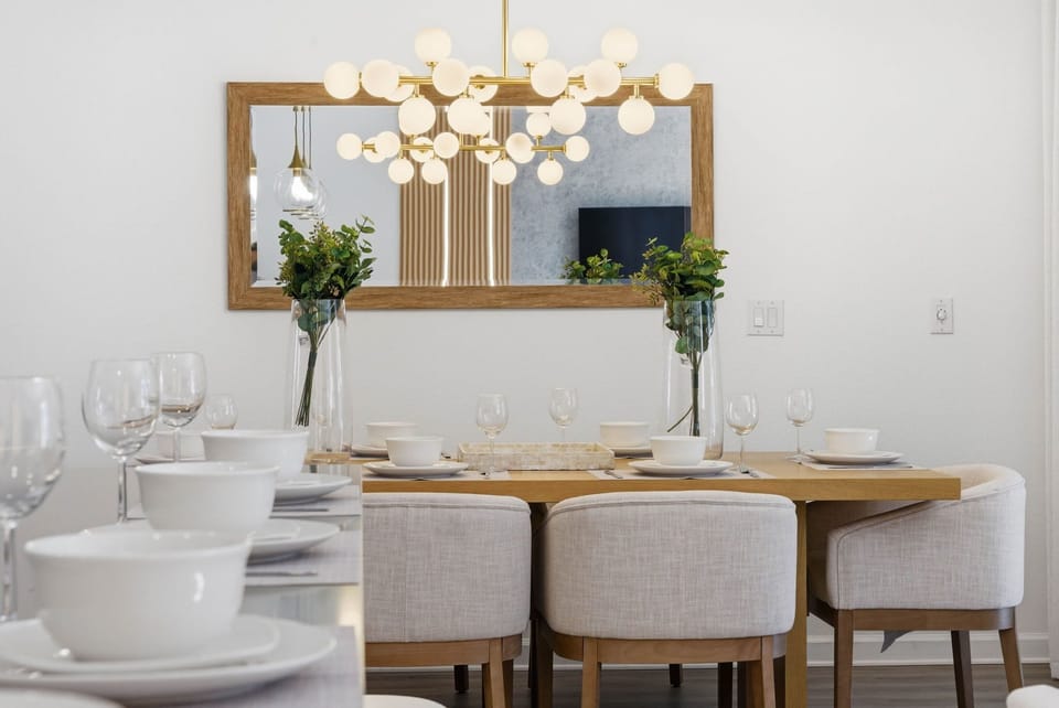 Villa (4 Bedrooms) | Dining room