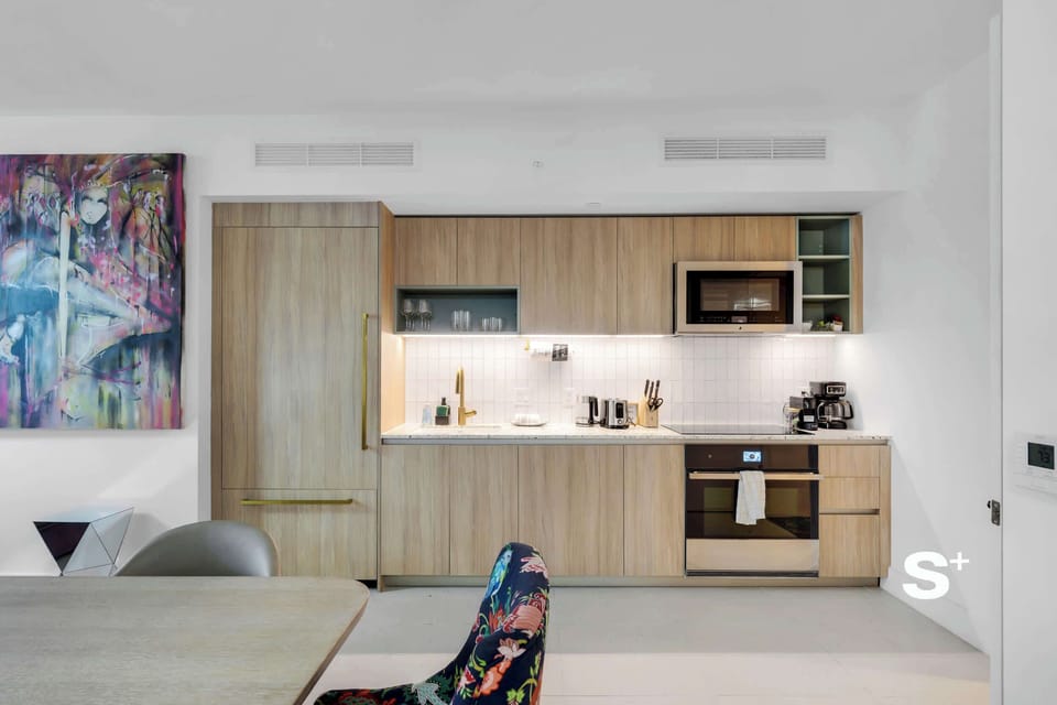 Condo, Balcony, City View | Private kitchen | Fridge, microwave, stovetop, dishwasher