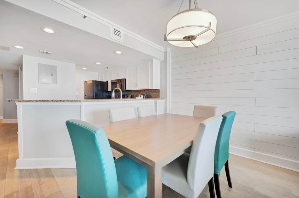 Dining Area for Family Meals 🍽️
