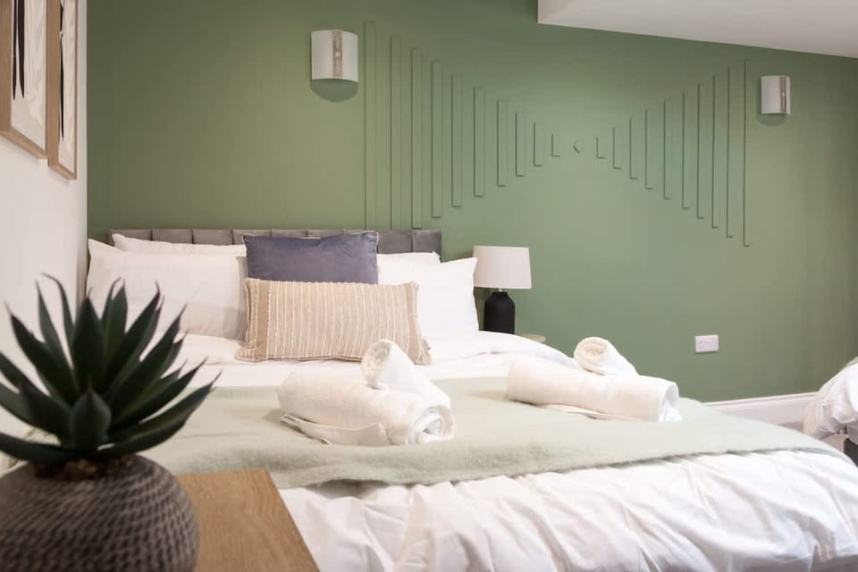Central Harrogate Beautiful Bright 1-bedroom Apartment Apartment hotel in Harrogate