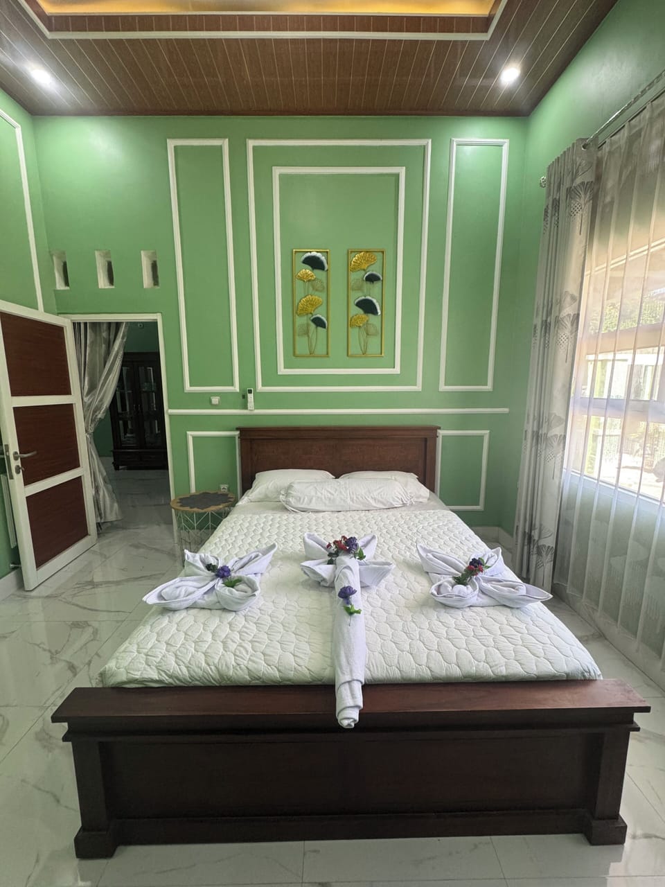 Deluxe Double Room, Park View | Desk, laptop workspace