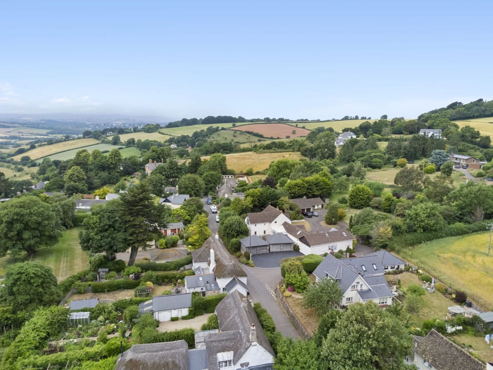 Apple Orchard Barn: Surrounded by rolling countryside