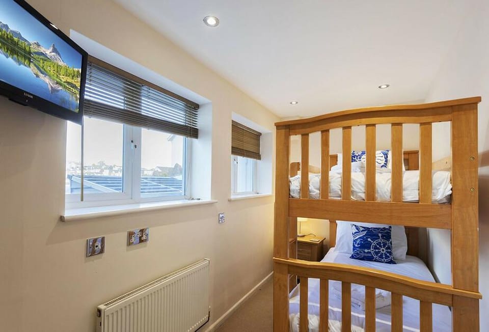 Anzac Lookout, Brixham: Bedroom one with 3" bunk beds and television, making it ideal for children or teenagers
