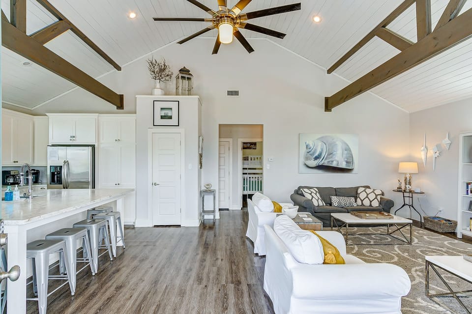 House, 2 Bedrooms | Living area | Smart TV