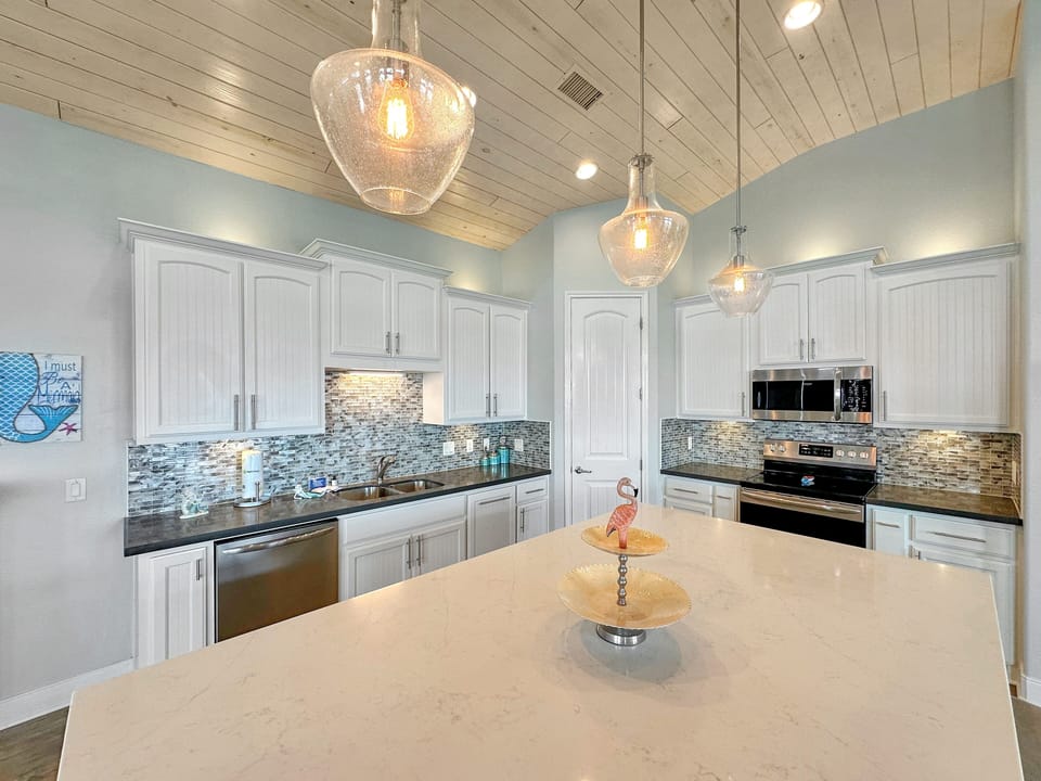 House, 3 Bedrooms | Private kitchen | Coffee/tea maker, fridge, oven, toaster