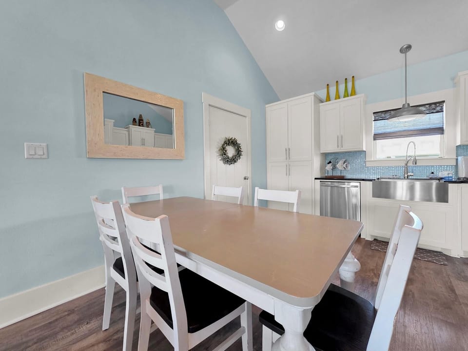 House, 3 Bedrooms | Dining