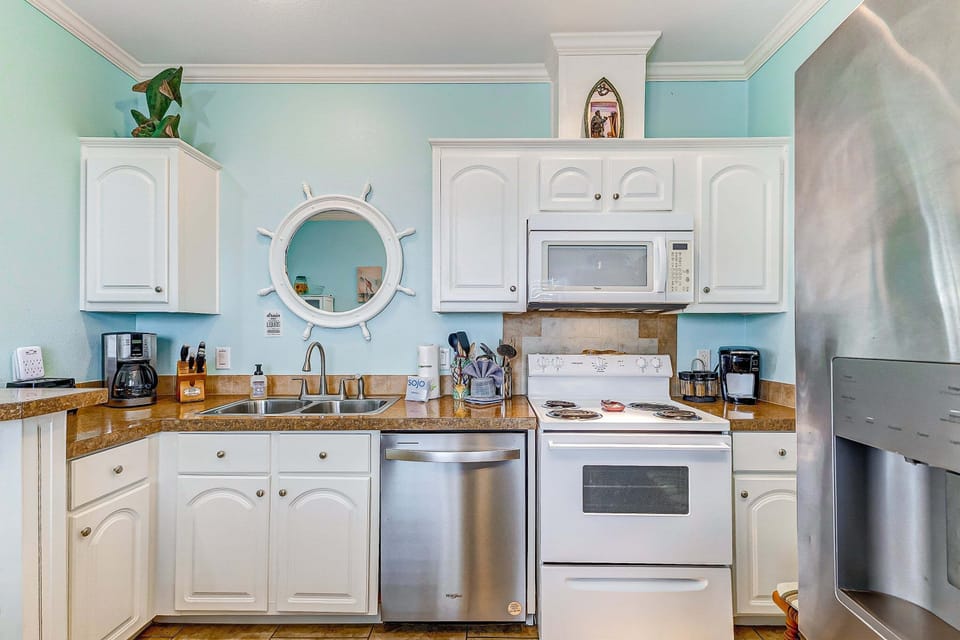 House, 3 Bedrooms | Private kitchen | Coffee/tea maker, fridge, oven, toaster