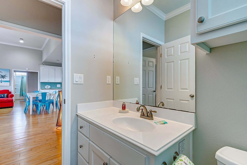 House, 4 Bedrooms | Interior