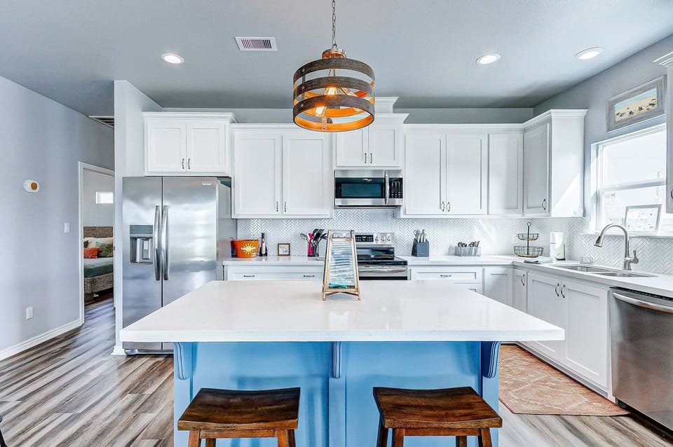 House, 3 Bedrooms | Private kitchen | Fridge, oven, coffee/tea maker