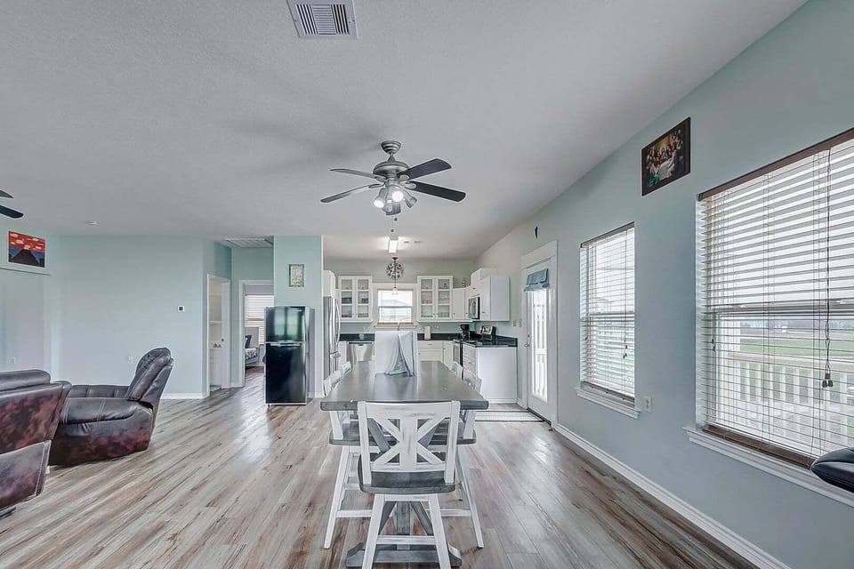 House, 3 Bedrooms | Dining