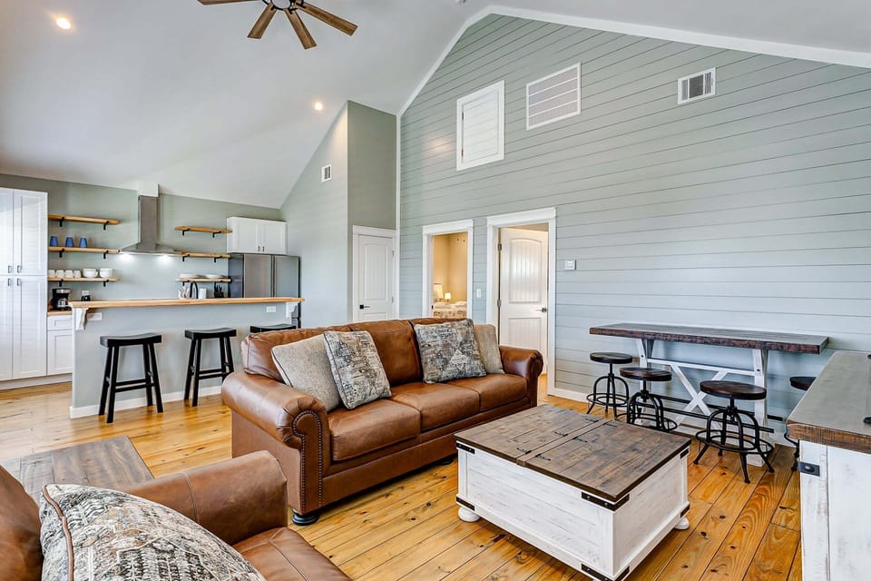 House, 2 Bedrooms | Living area | Smart TV