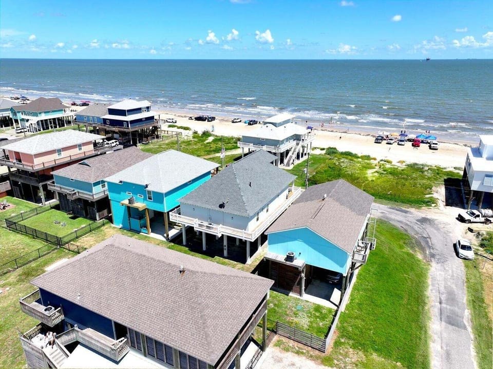 House, 5 Bedrooms | Aerial view