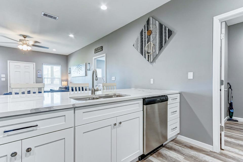 House, 3 Bedrooms | Private kitchen | Fridge, oven, coffee/tea maker, toaster