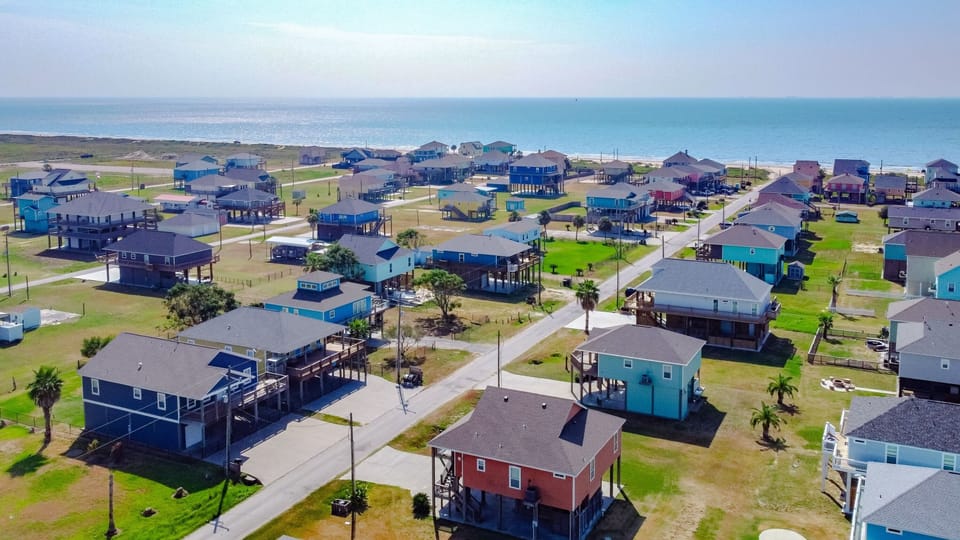 House, 3 Bedrooms | Aerial view