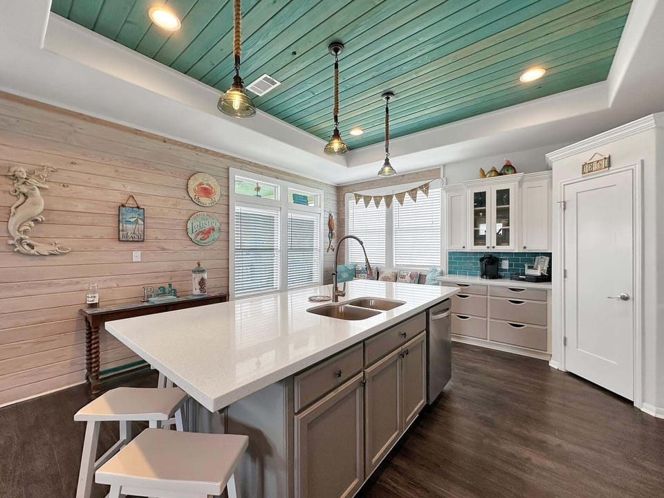 House, 3 Bedrooms | Private kitchen | Fridge, oven, coffee/tea maker, toaster