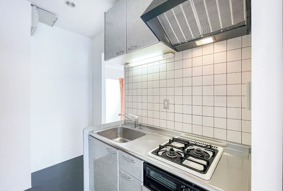 Apartment(i01), Non Smoking | Private kitchen | Fridge, microwave, stovetop, electric kettle
