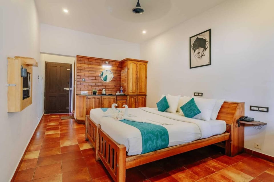 Standard Room | Egyptian cotton sheets, premium bedding, desk, free WiFi