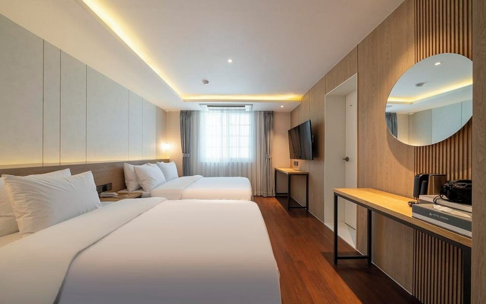 Free WiFi, bed sheets