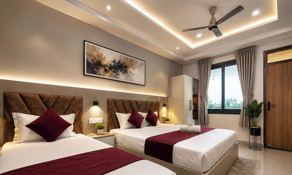 Triple Room, City View | Hypo-allergenic bedding, free WiFi