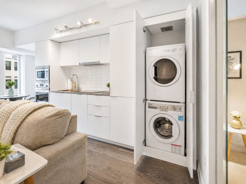 Classic Room, 1 Queen Bed with Sofa bed | Laundry