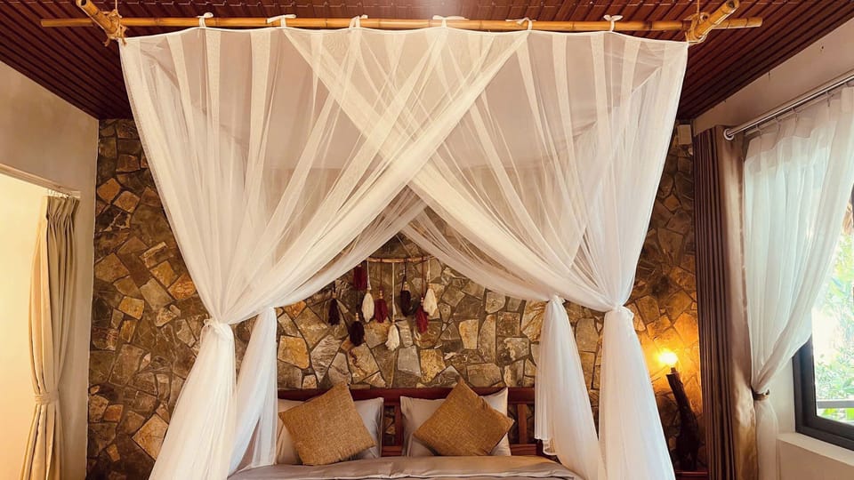 Deluxe Double Room, City View | In-room safe, desk, blackout drapes, soundproofing