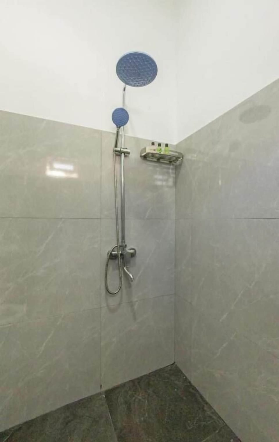Deluxe Double Room, Garden View | Bathroom | Free toiletries, bidet, towels, soap