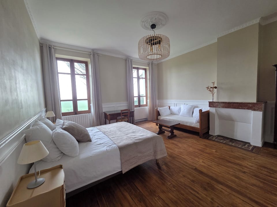Triple Room, Hill View | Free WiFi