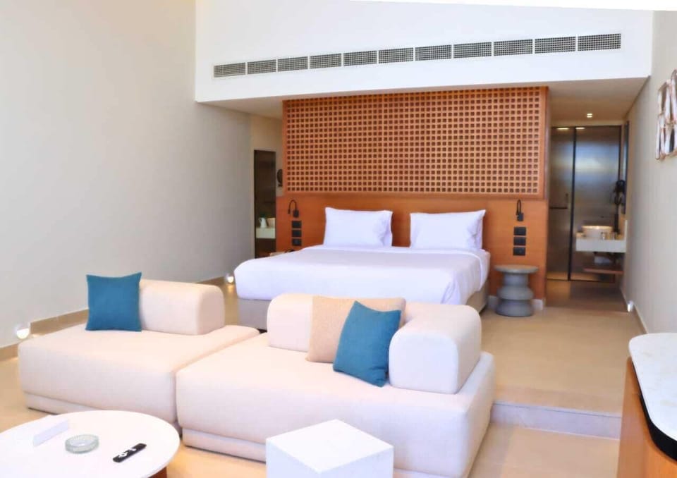 Deluxe Room, Pool View | WiFi (free)