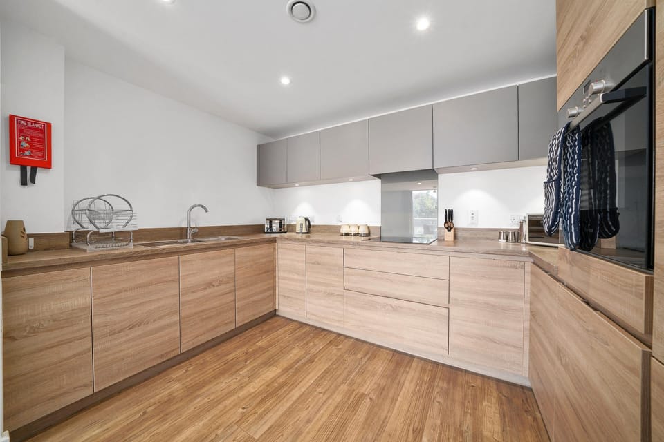 Comfort Apartment, Balcony | Private kitchen | Toaster, eco-friendly cleaning products, freezer, paper towels