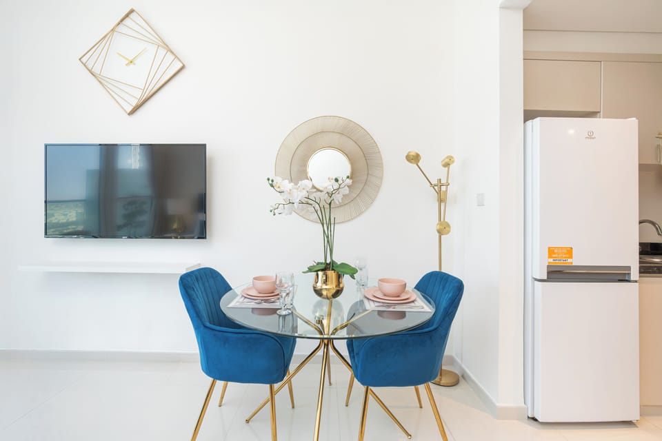 Exclusive Studio, Non Smoking, City View | Dining