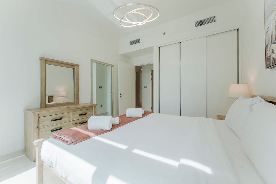 Exclusive Apartment, Non Smoking, Sea View | In-room safe, individually decorated, individually furnished
