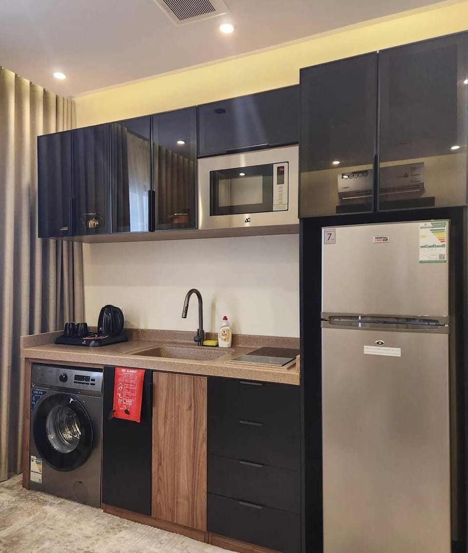 Microwave, stovetop