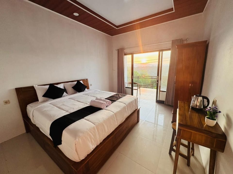 Standard Double Room, Balcony, Mountain View