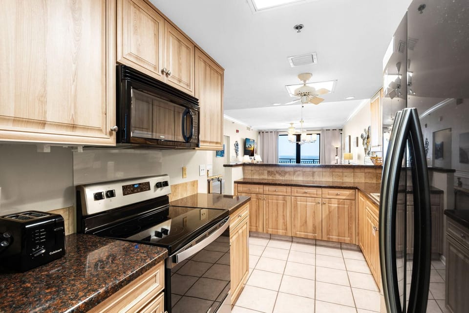 Condo, Multiple Beds (Navarre Towers 1202 - The Penthouse P) | Private kitchen