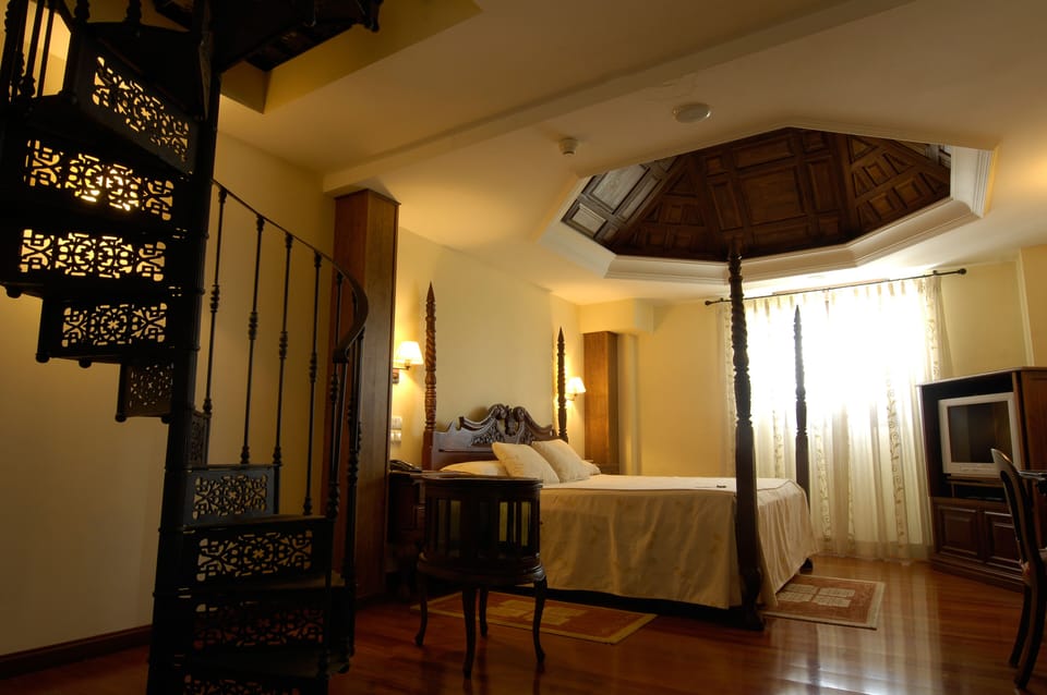 Junior Suite | Minibar, in-room safe, soundproofing, free cribs/infant beds