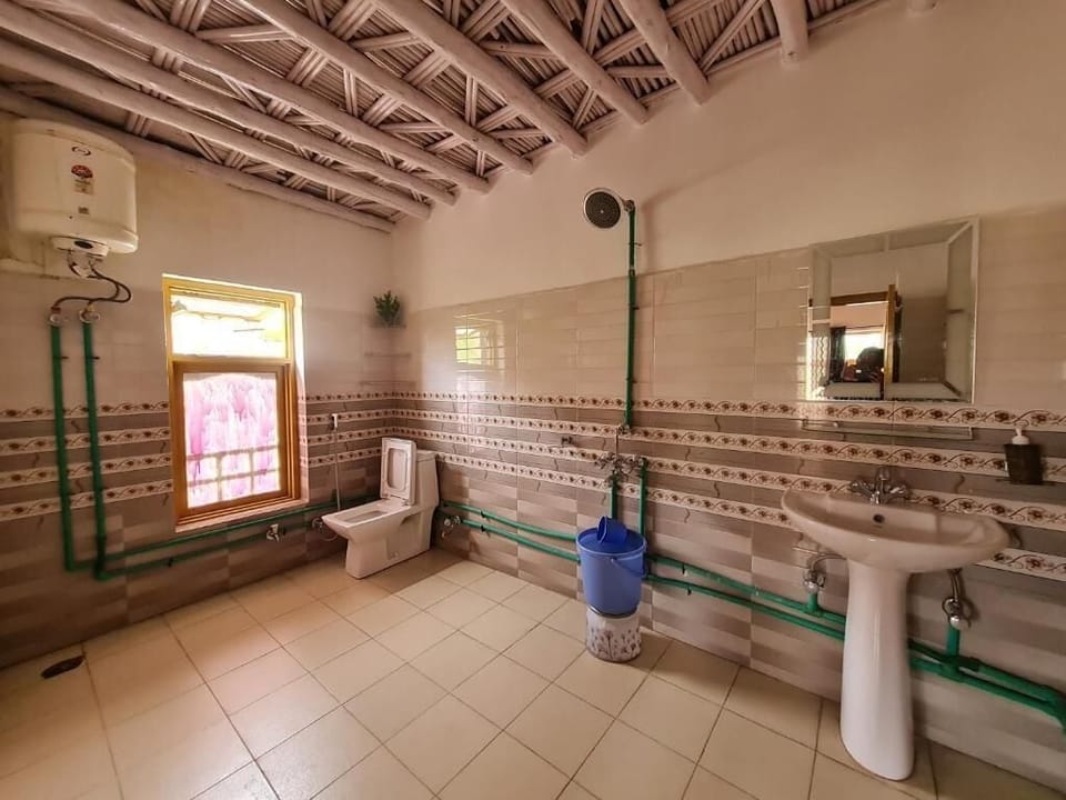 Royal Room | Bathroom