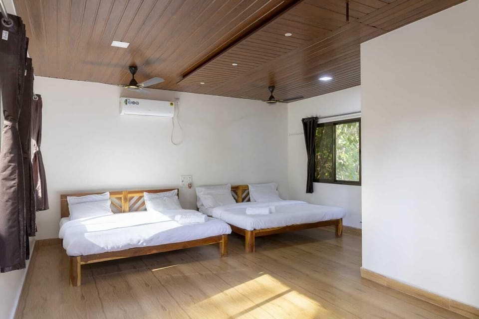 Deluxe Double Room, Balcony, Pool View | Free WiFi